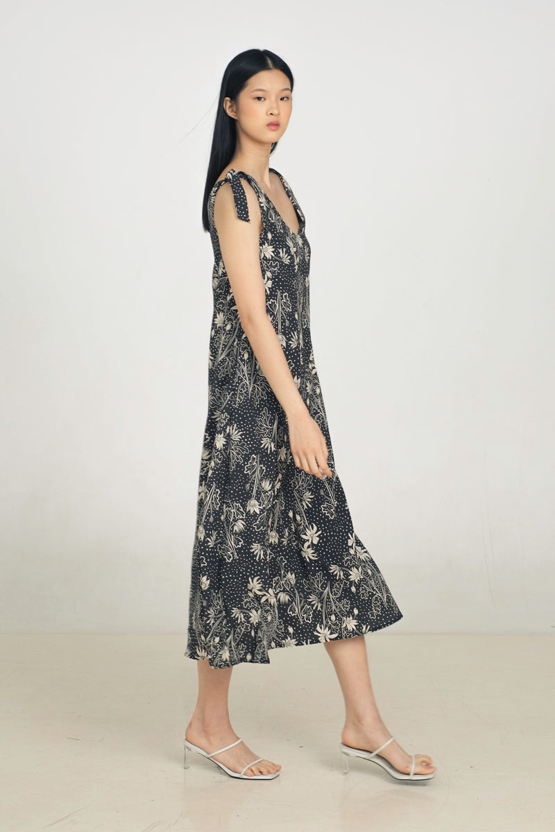 Nesia Dress in Petunia