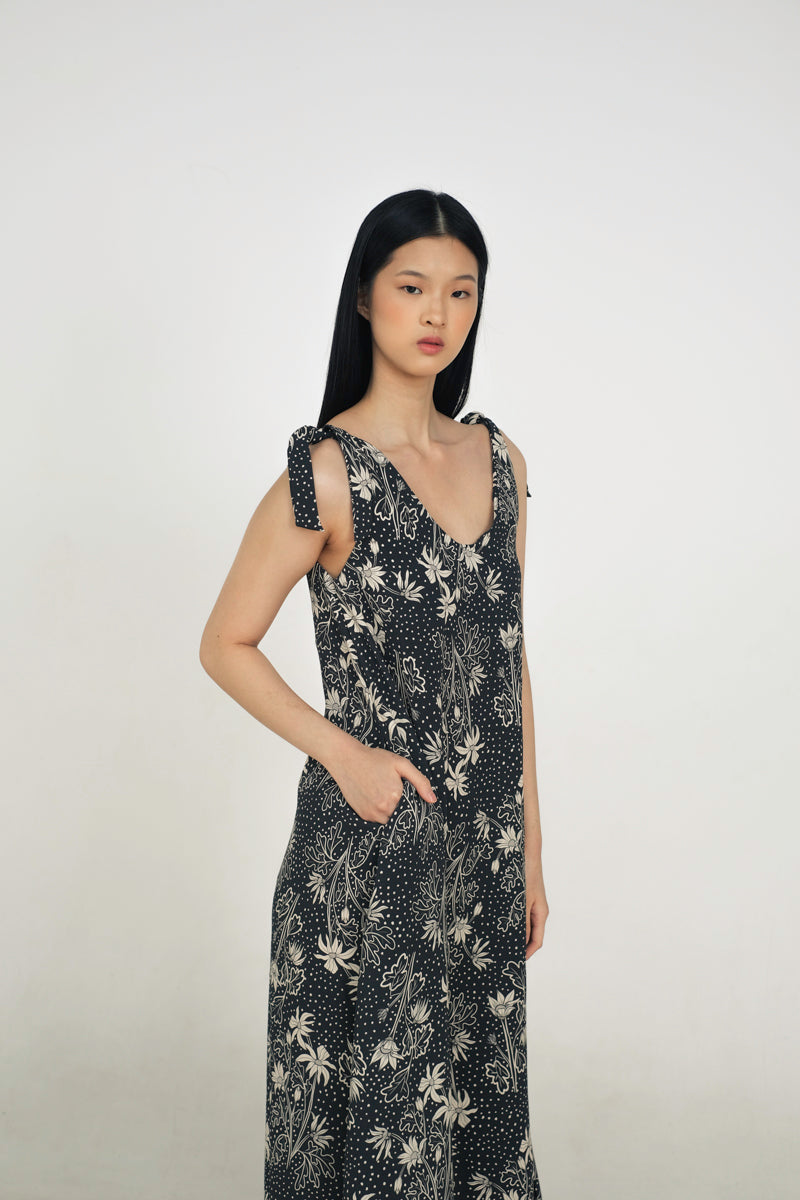 Nesia Dress in Petunia
