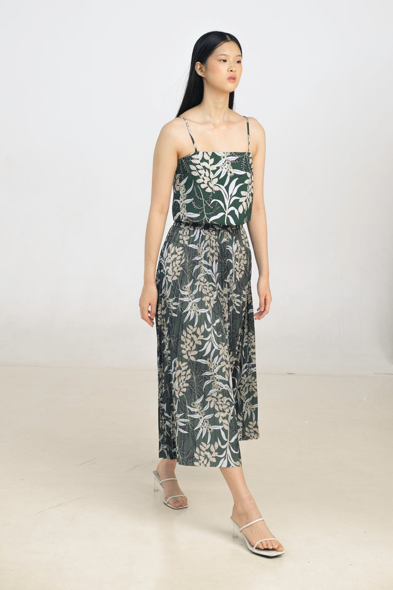 Alina Pleated Skirt in Anthurium