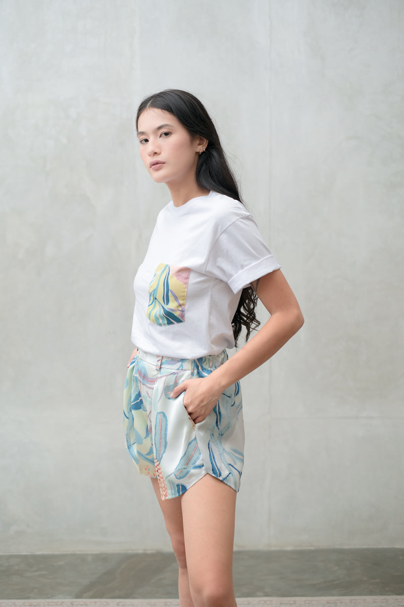 Elia Short in Mint