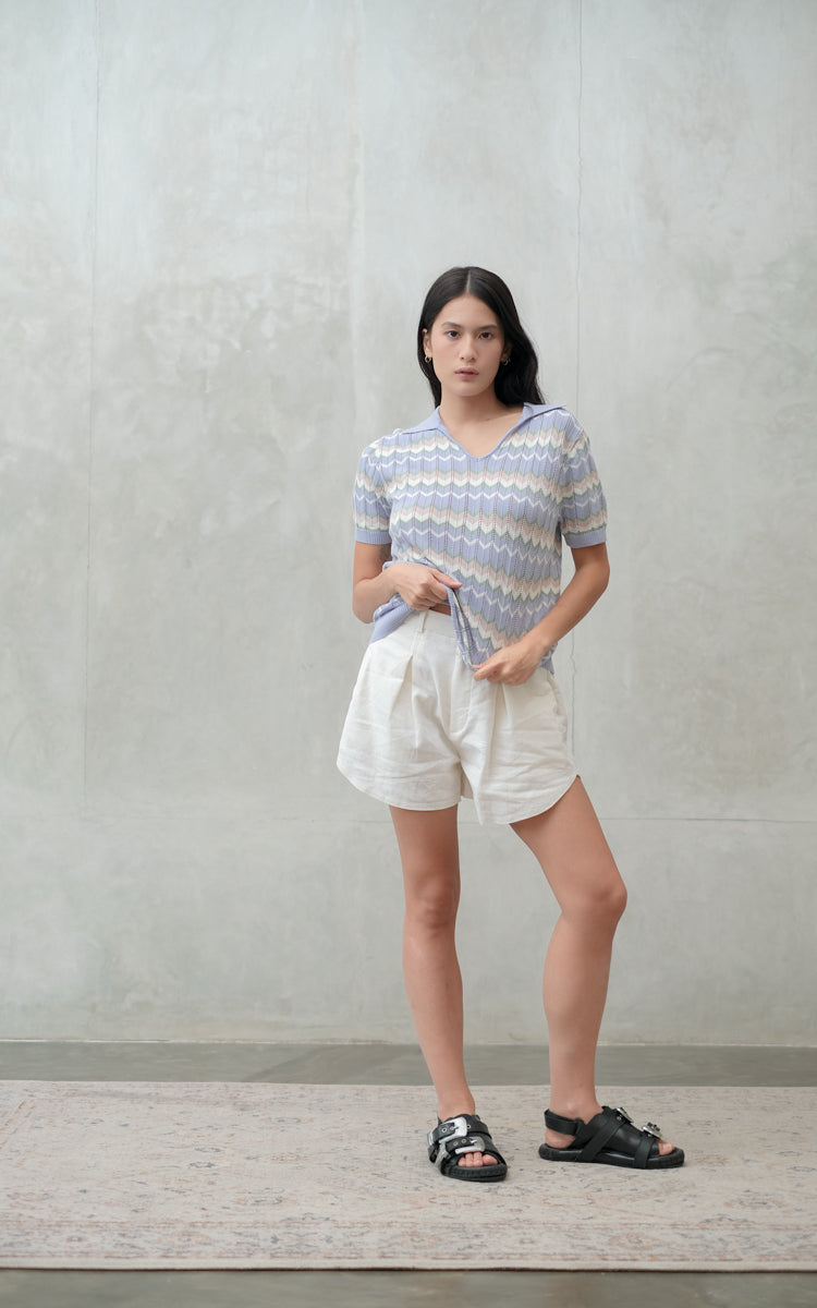 Elia Short in Daisy