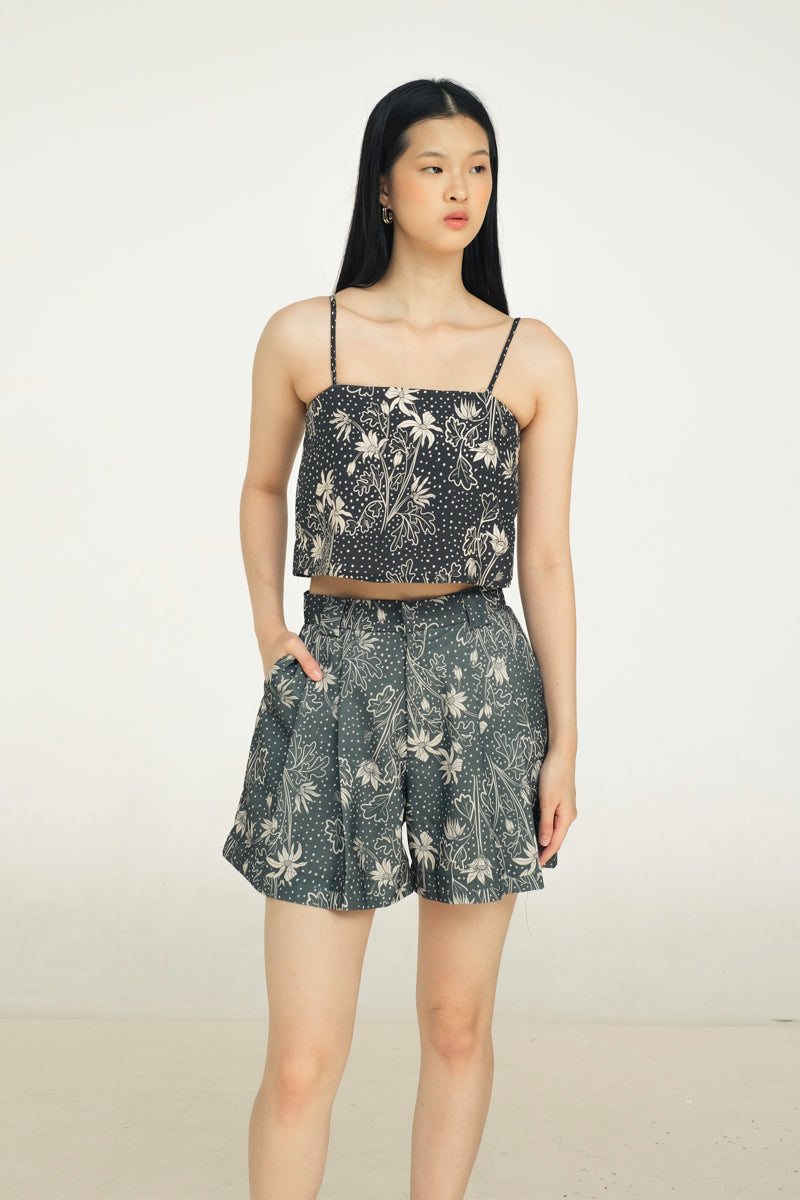 Blake Pleated Shorts in Petunia
