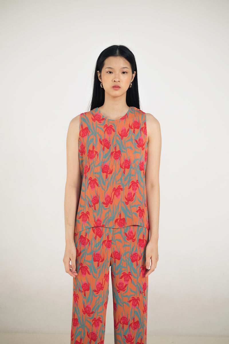June Pleated Top in Canna