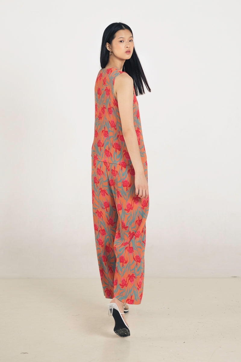 June Pleated Top in Canna