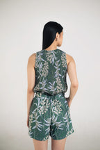 Blake Pleated Shorts in Anthurium