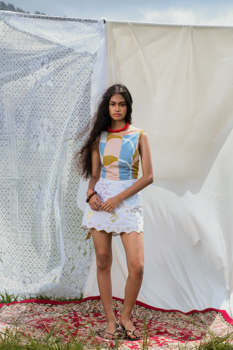 Seroja Skort in Tjempaka