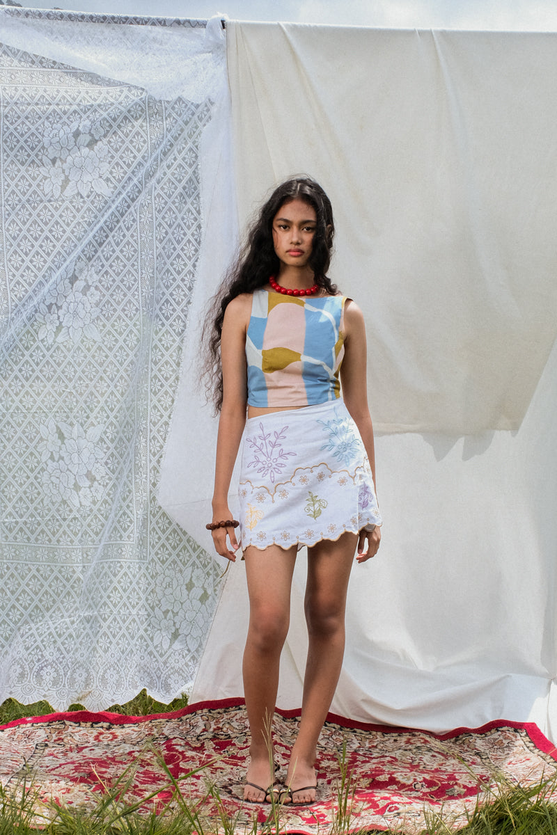 Seroja Skort in Tjempaka