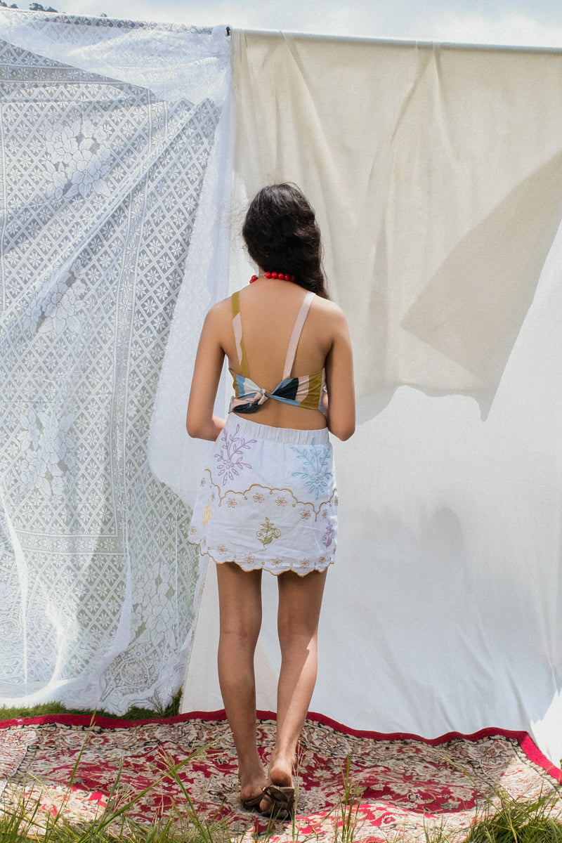 Seroja Skort in Tjempaka