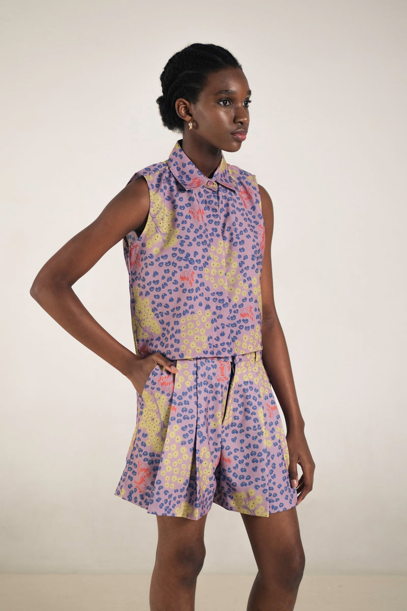 Blake Pleated Shorts in Violet