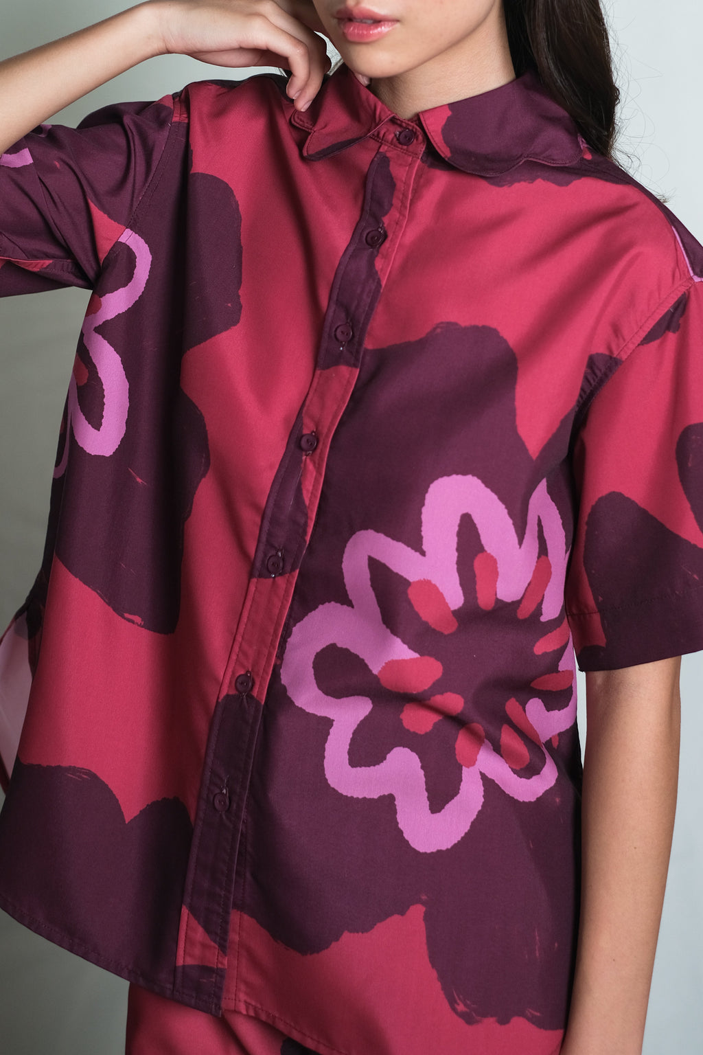 Karra Scallop Shirt in Pinot