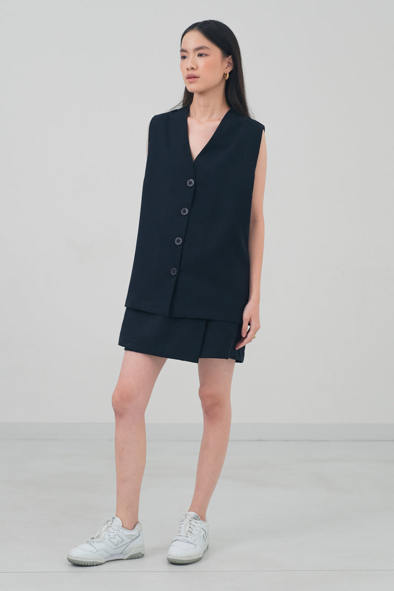 Cott Vest in Midnight
