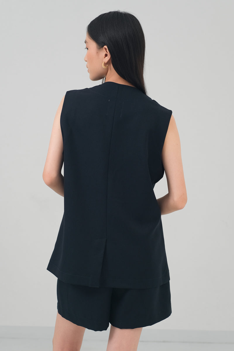 Cott Vest in Midnight
