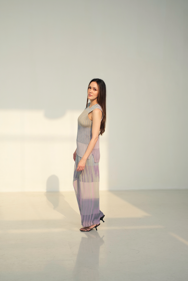 Jim pleated top in Caspi