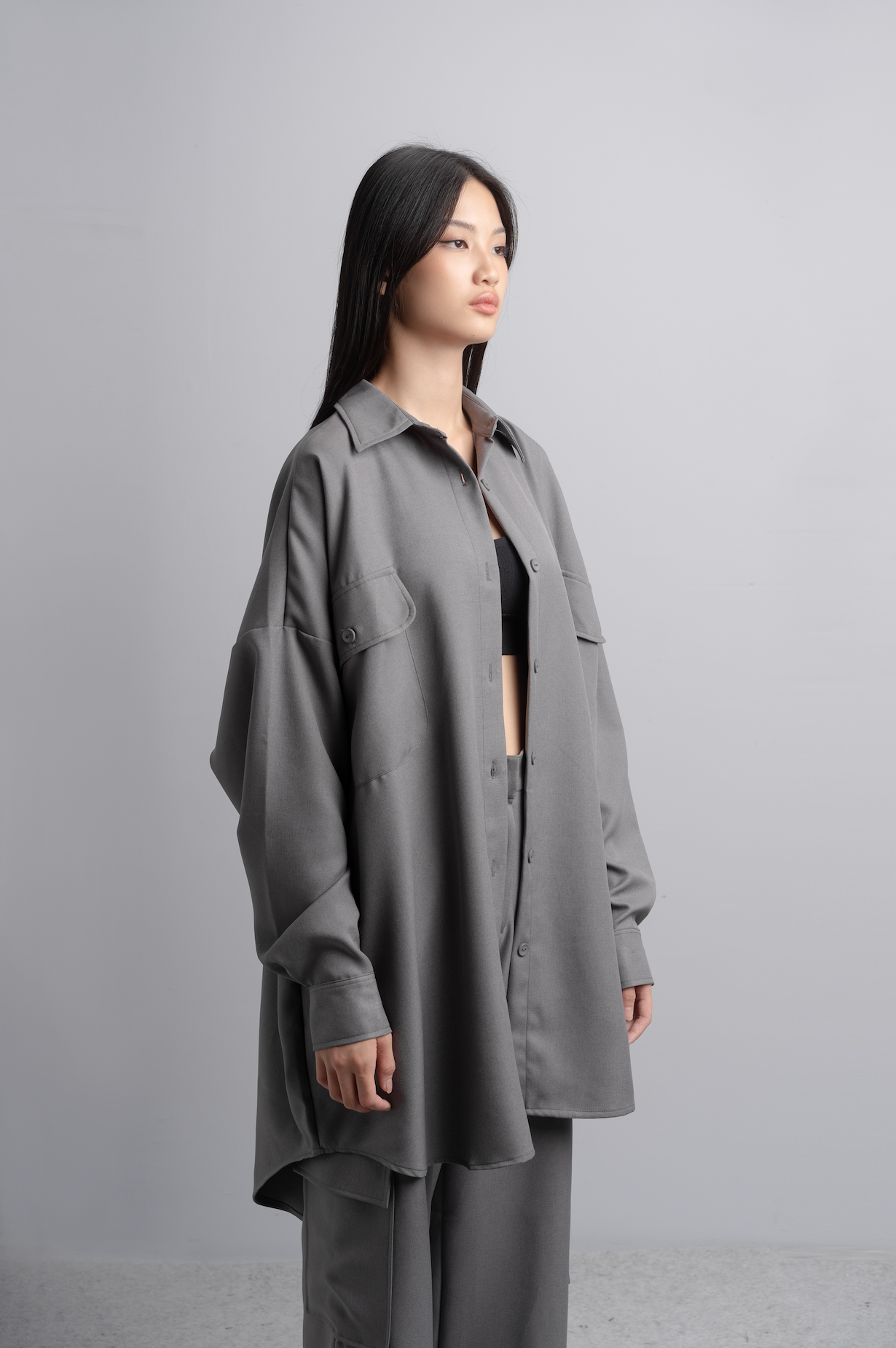 Eva Oversize Shirt in Charcoal