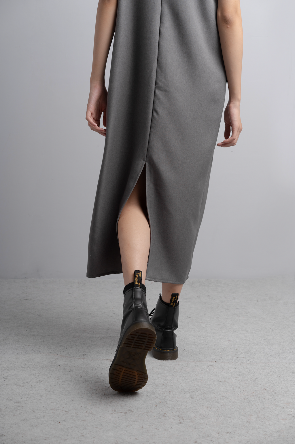 Nikki Midi Dress in Charcoal