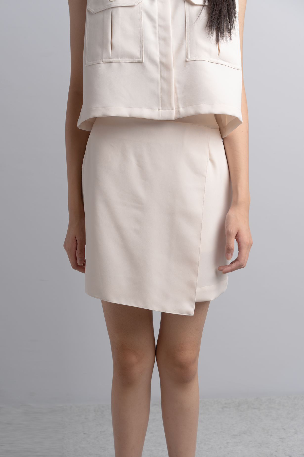 Kendra Mini Skirt in Bone