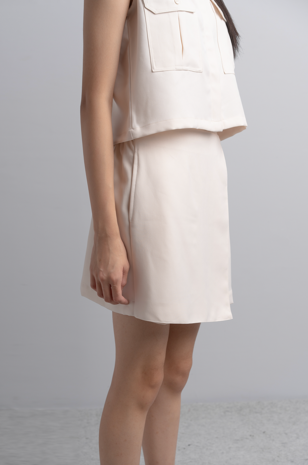 Kendra Mini Skirt in Bone