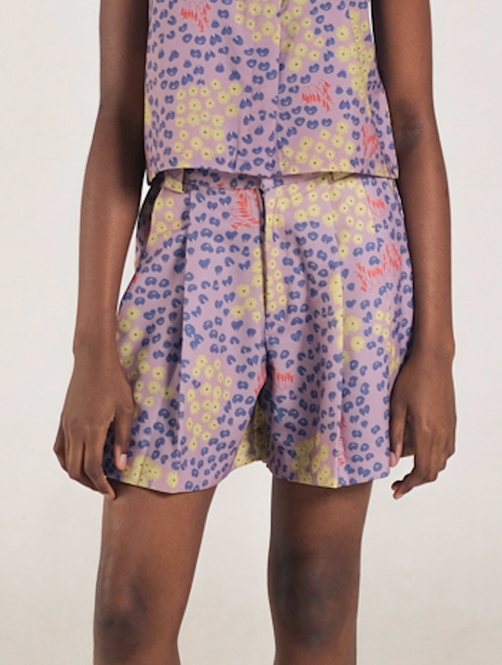 Blake Pleated Shorts in Violet