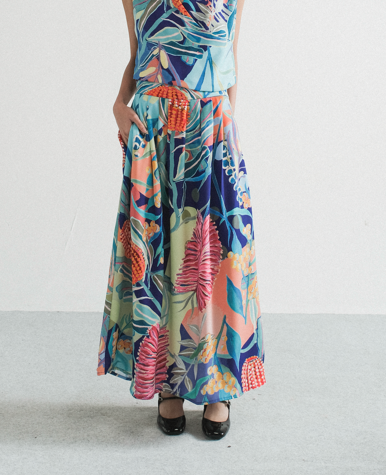 Bonito Skirt in Spring Persian Blue